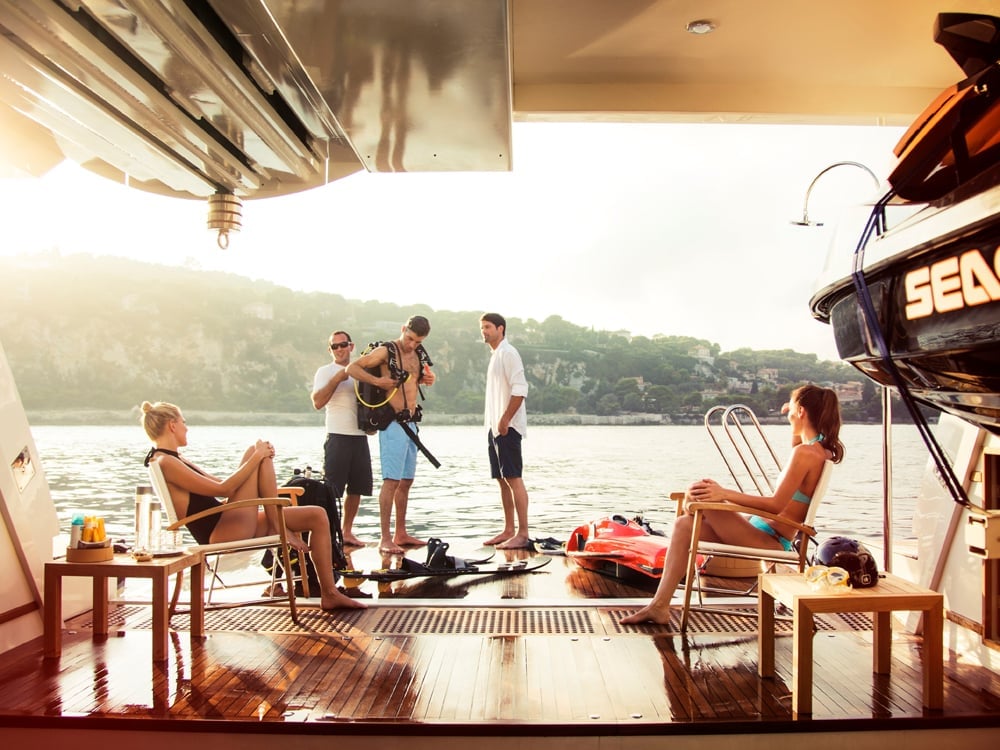 horizon motoryacht garage
