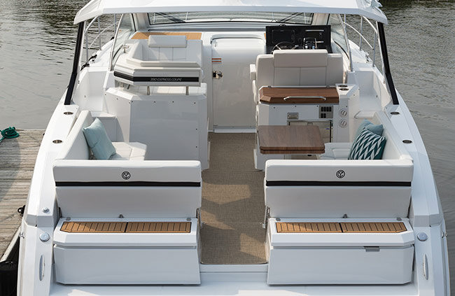 Cruisers Yachts 390 Express