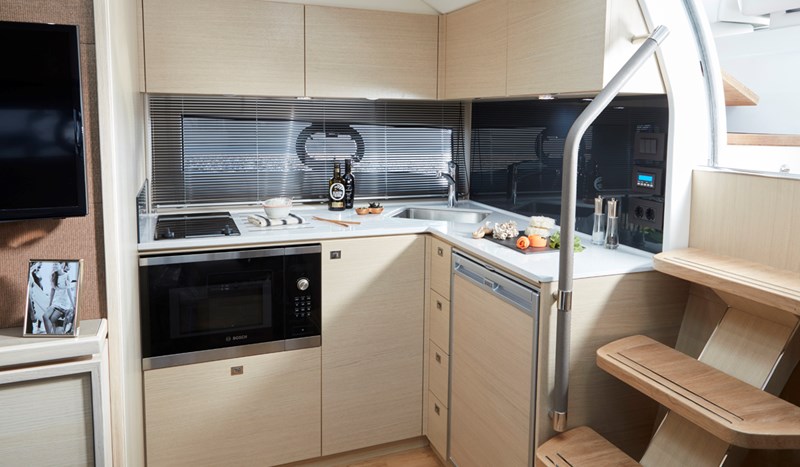 Princess Yachts V40