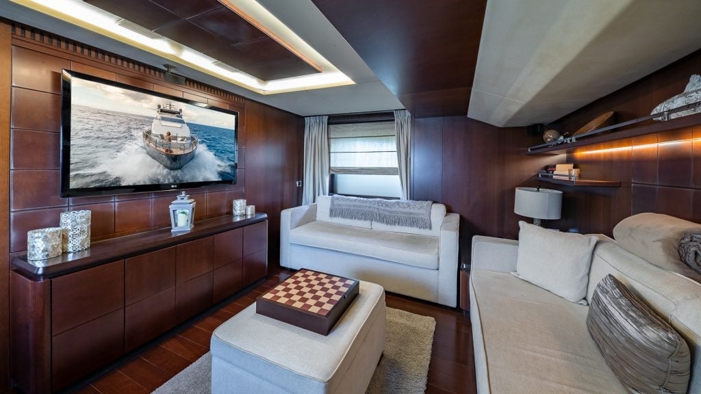 Media Room of 116 Azimut Tail Lights