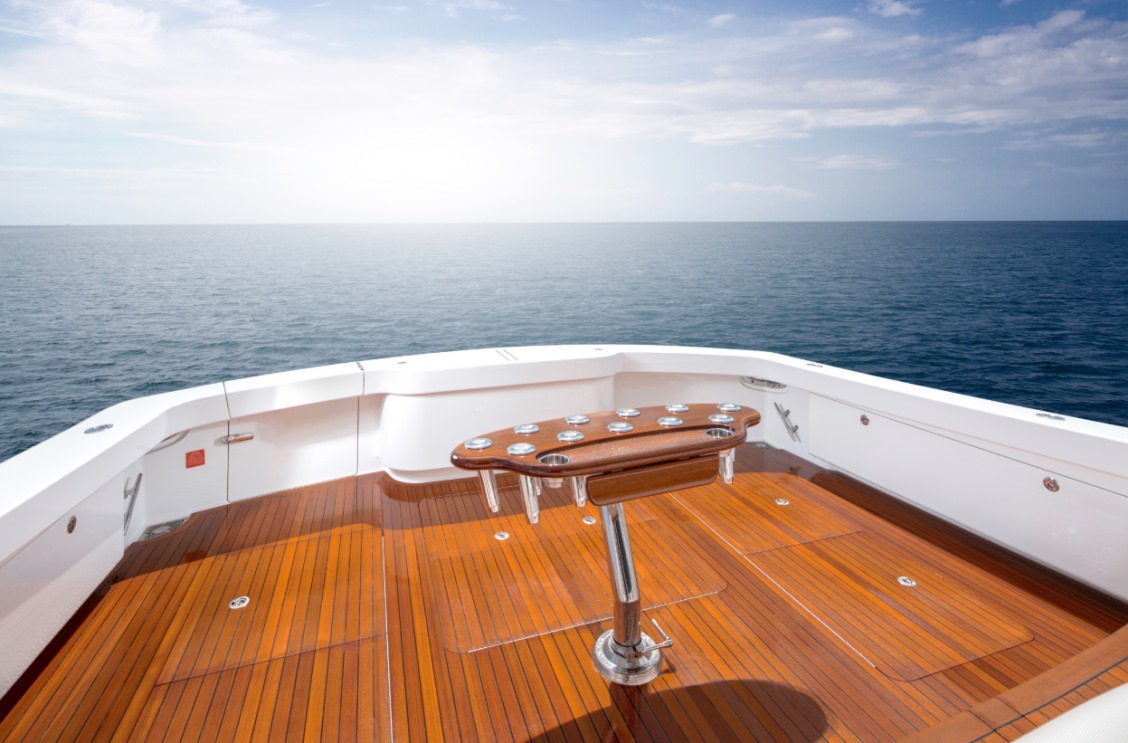 Teak-Deck-Article-Featured-Image
