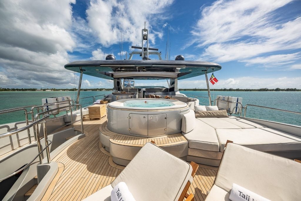 116' AZIMUT_TAIL_LIGHTS_FLYBRIDE