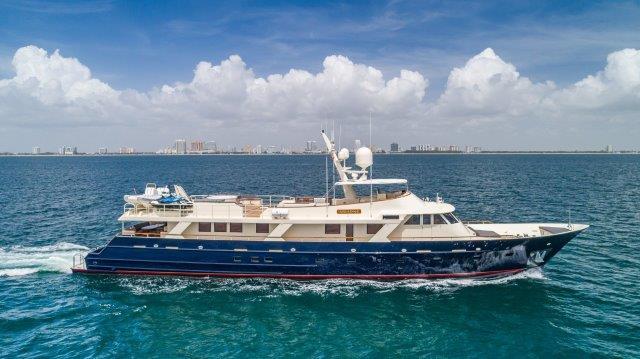 Profile picture of Ariadne the motor yacht on the water