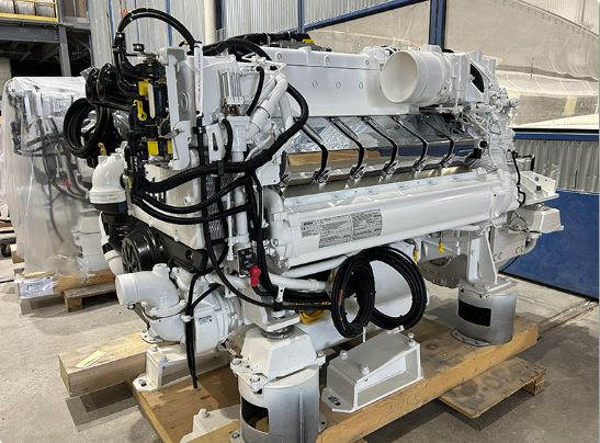Photo of a 12-cylinder 2002MHP MTU M96X engine