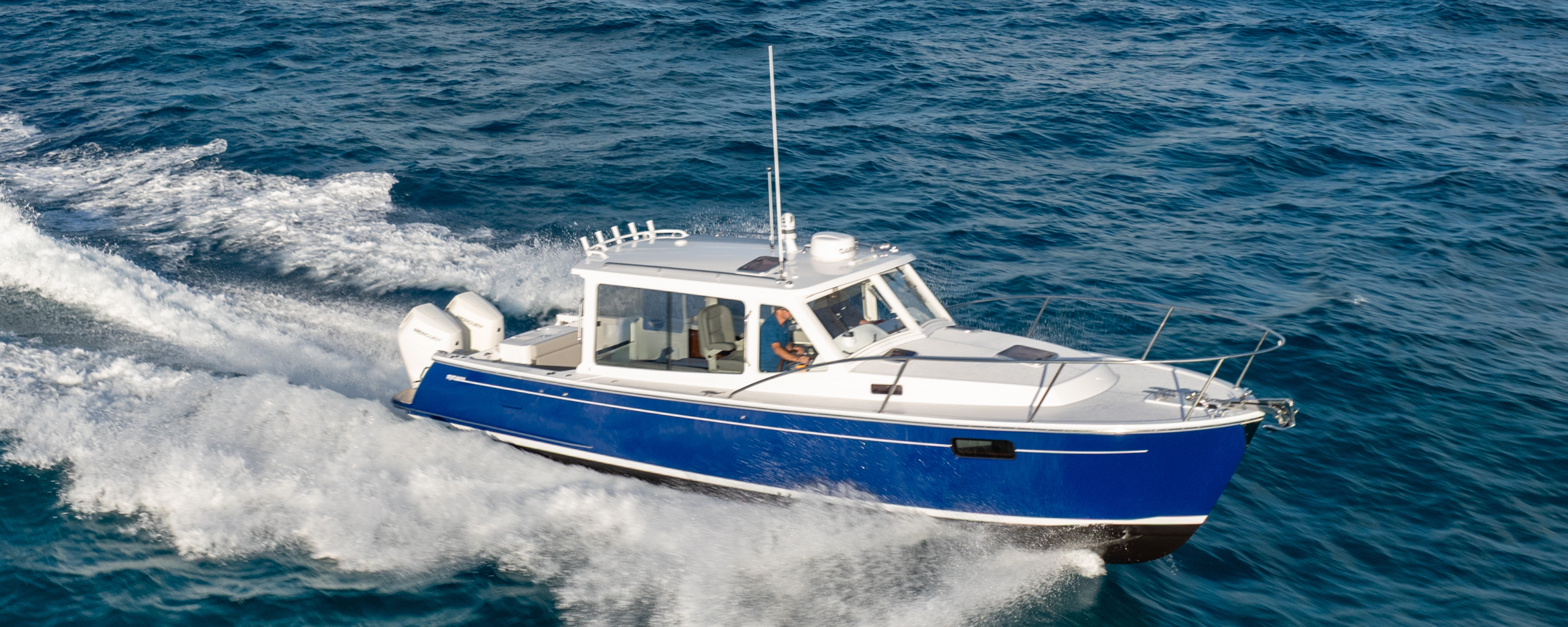MJM Yachts 38RS Profile Image of Boat Running on the Water.png