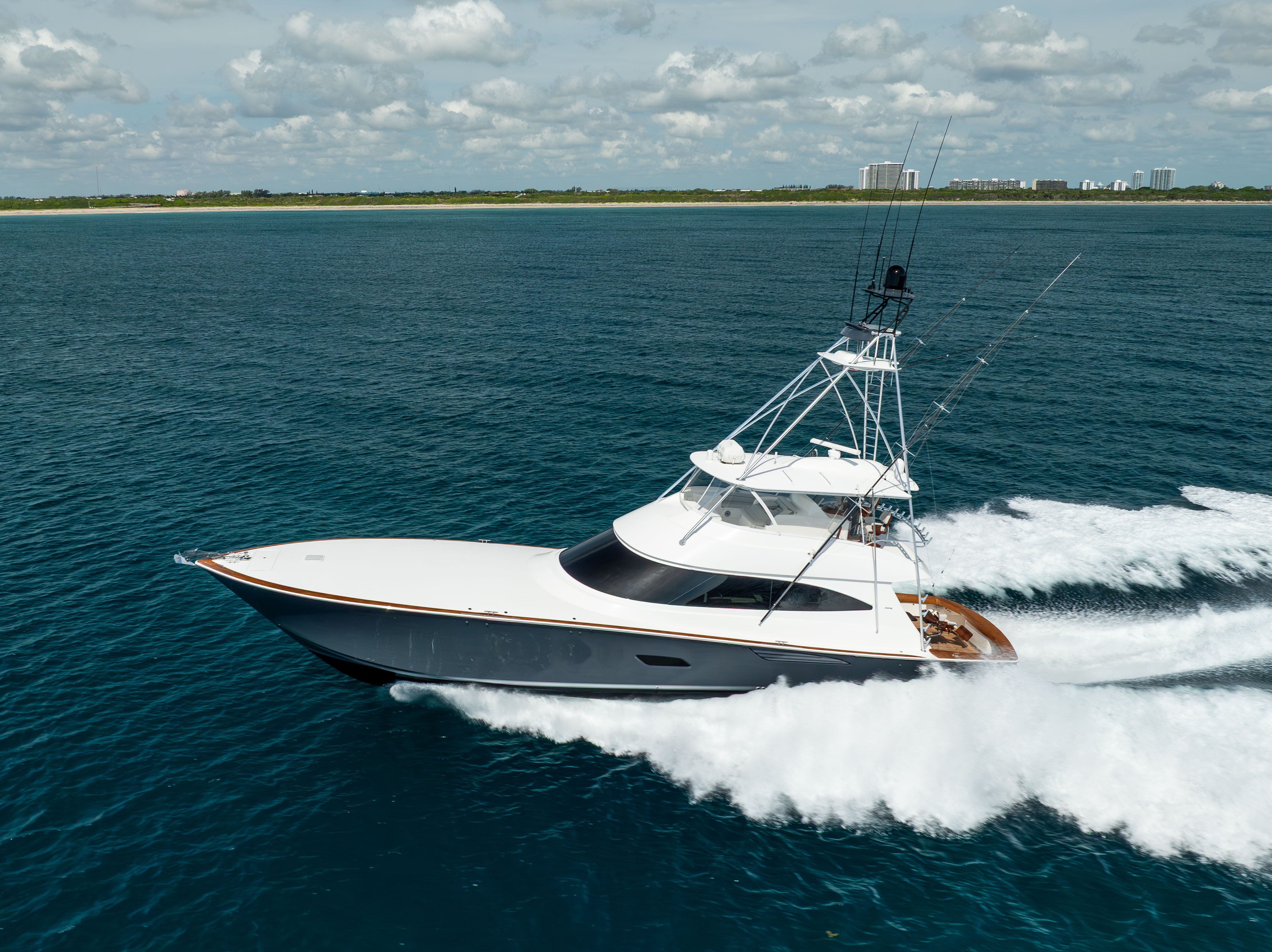 その他 VIKING SOLD: 2020 VIKING 80' CONVERTIBLE BY HMY YACHT SALES