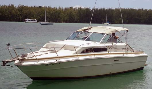 Sea Ray Yachts SRV 300 Express Cruiser