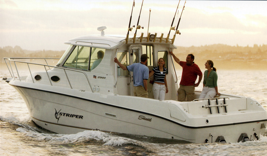 Seaswirl Striper 2901 Pilothouse