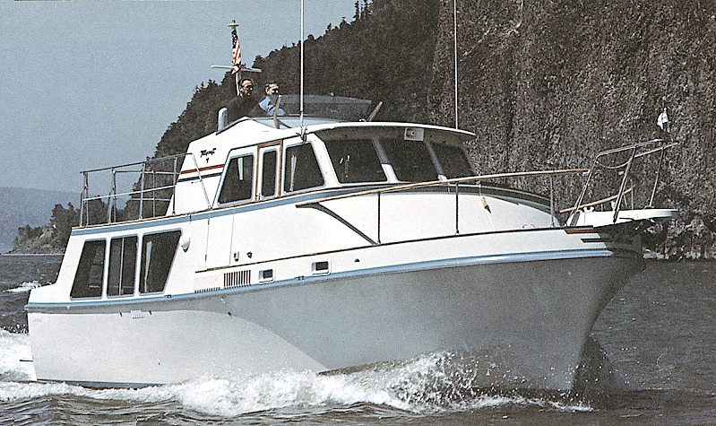 Tollycraft Yachts 37 Long Range Cruiser