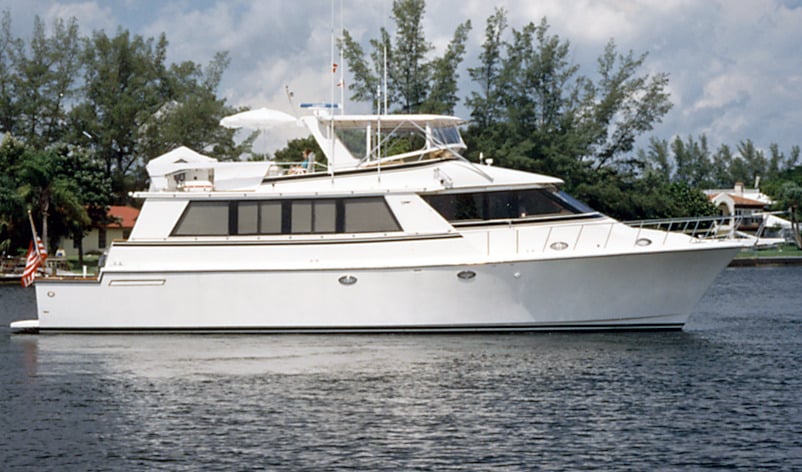 Vantare 64 Cockpit Motor Yacht