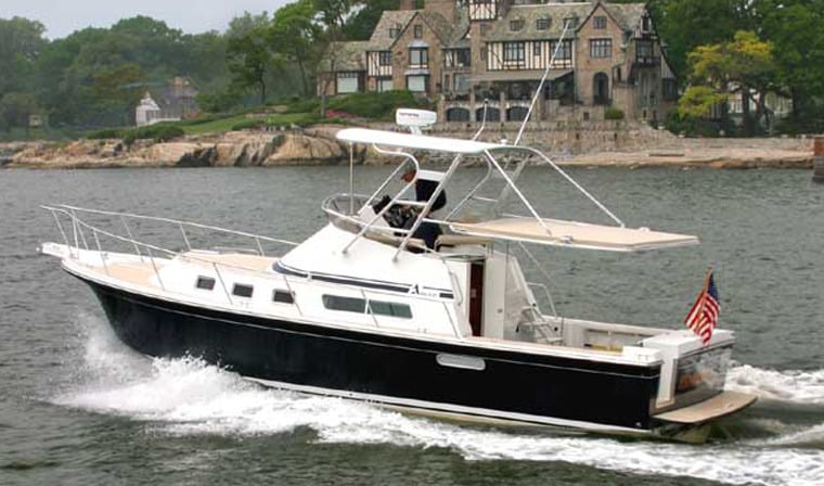 Albin 32+2 Command Bridge (1989–2003) | HMY Yachts