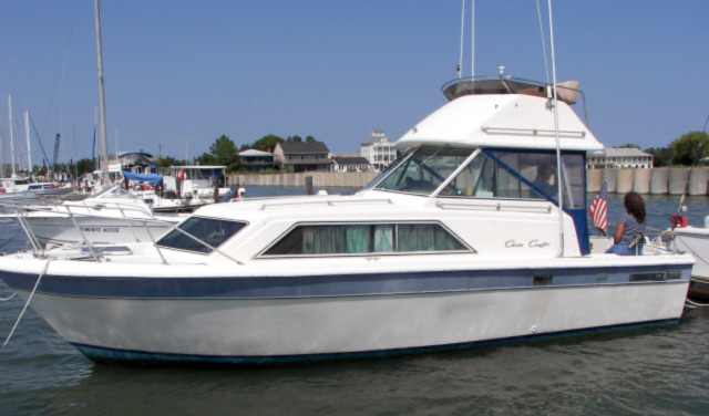 Chris Craft Yachts 33 Catalina