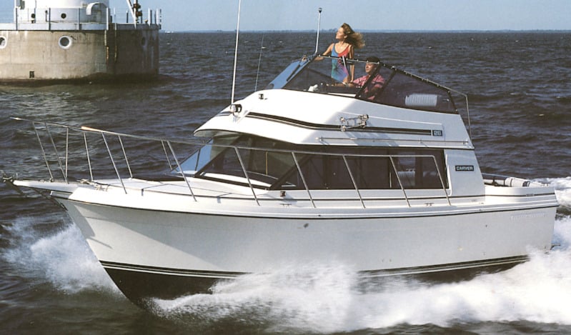Carver Yachts 2827 Voyager; 2897 Mariner