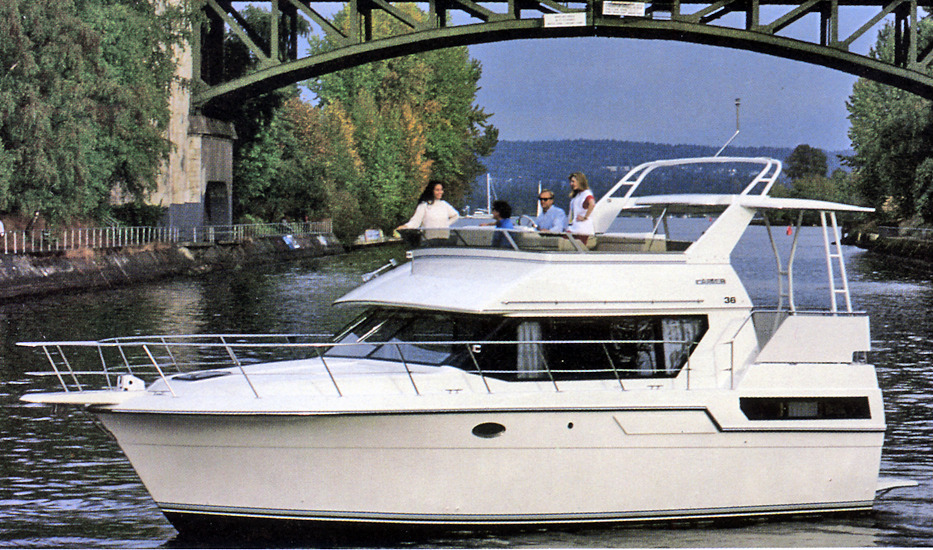 Carver Yachts 36 Aft Cabin; 370 Aft Cabin