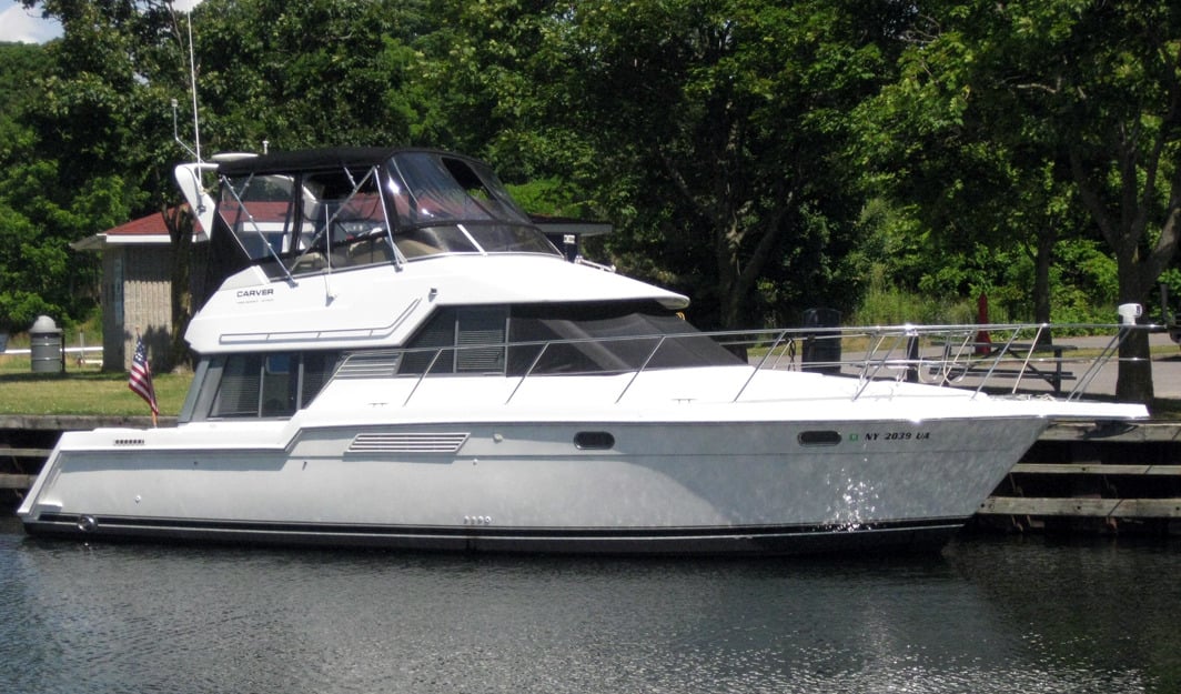 Carver Yachts 370-374 Voyager