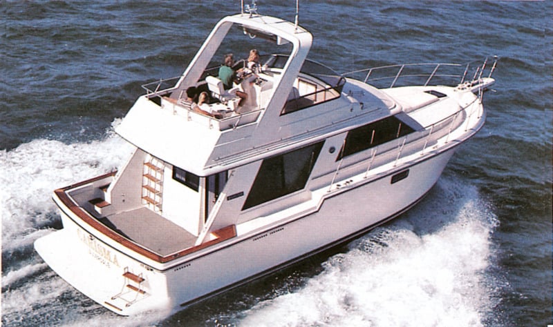 Carver Yachts 4227 Cockpit Motor Yacht