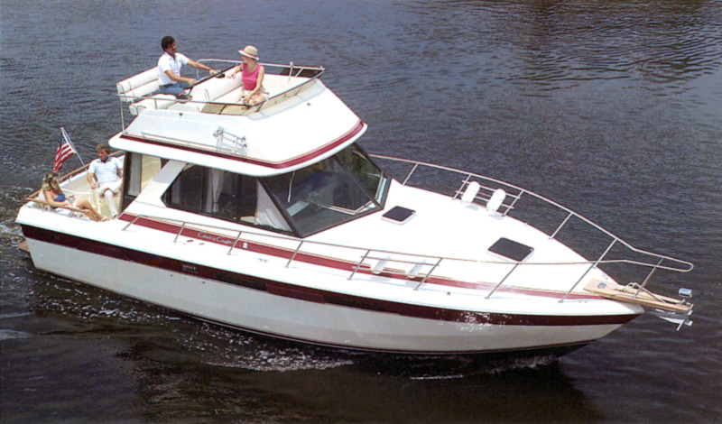 Chris Craft Yachts 333 Sedan