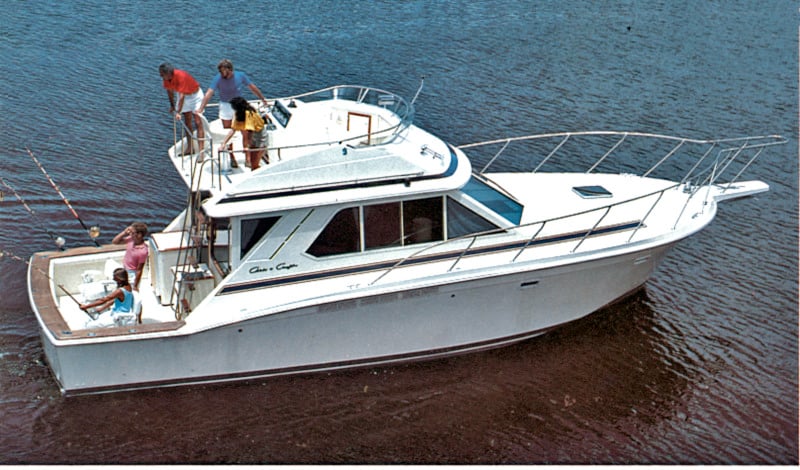Chris Craft Yachts 382-392 Commander