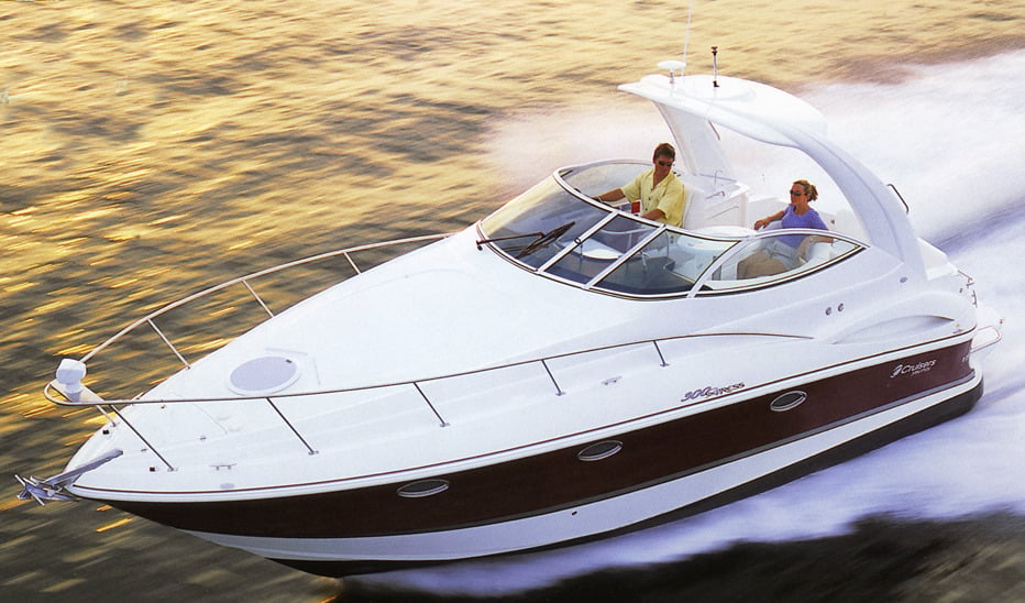 Cruisers Yachts 300-310 Express