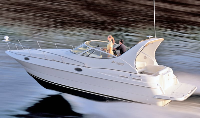 Cruisers Yachts 3075 Express