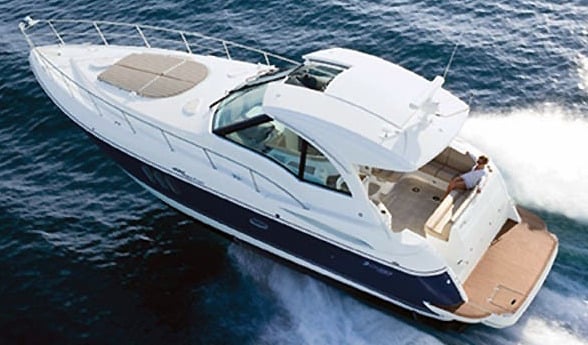 Cruisers Yachts 420-430 Sports Coupe