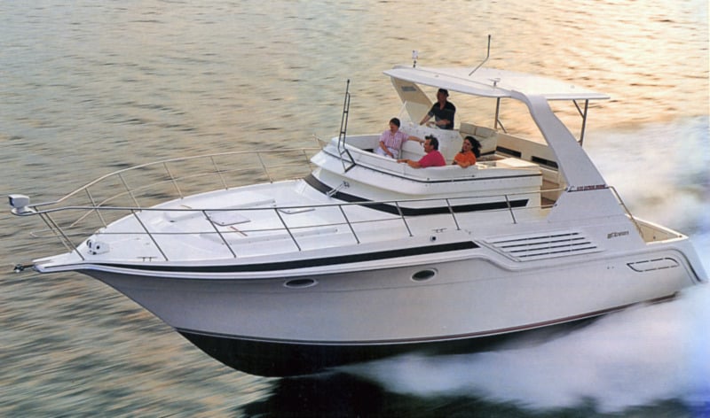 bridge ship house HATESATE 5.5 サイン入り Cruisers Yachts 4285 Express Bridge (1990–96) | HMY Yachts