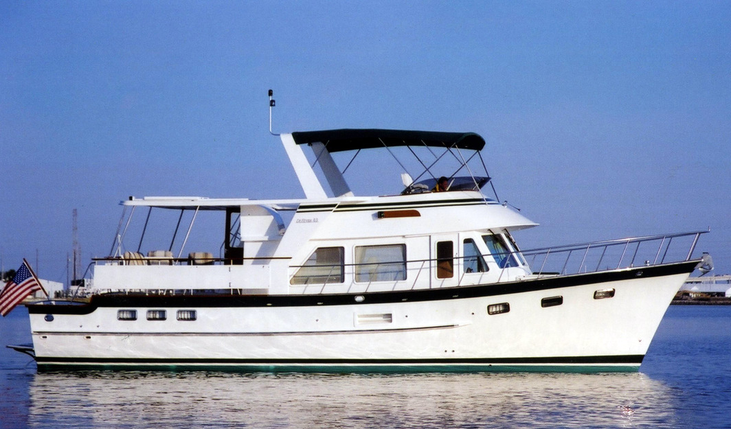DeFever 49 Cockpit Motor Yacht