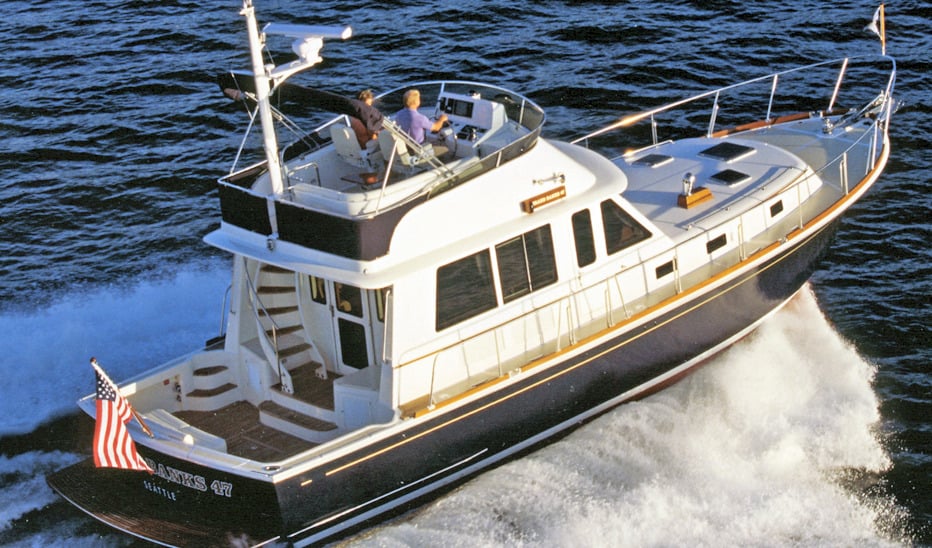 Grand Banks Yachts Eastbay 47 Flybridge