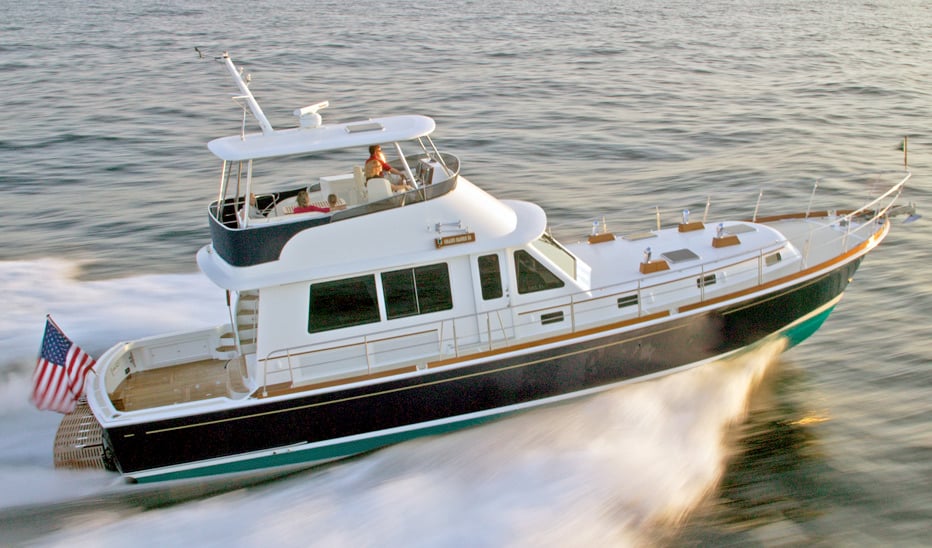 Grand Banks Yachts Eastbay 58 Flybridge