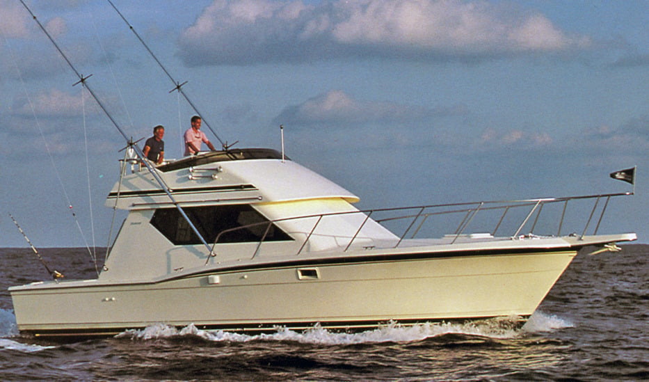 Hatteras Yachts 38 Convertible
