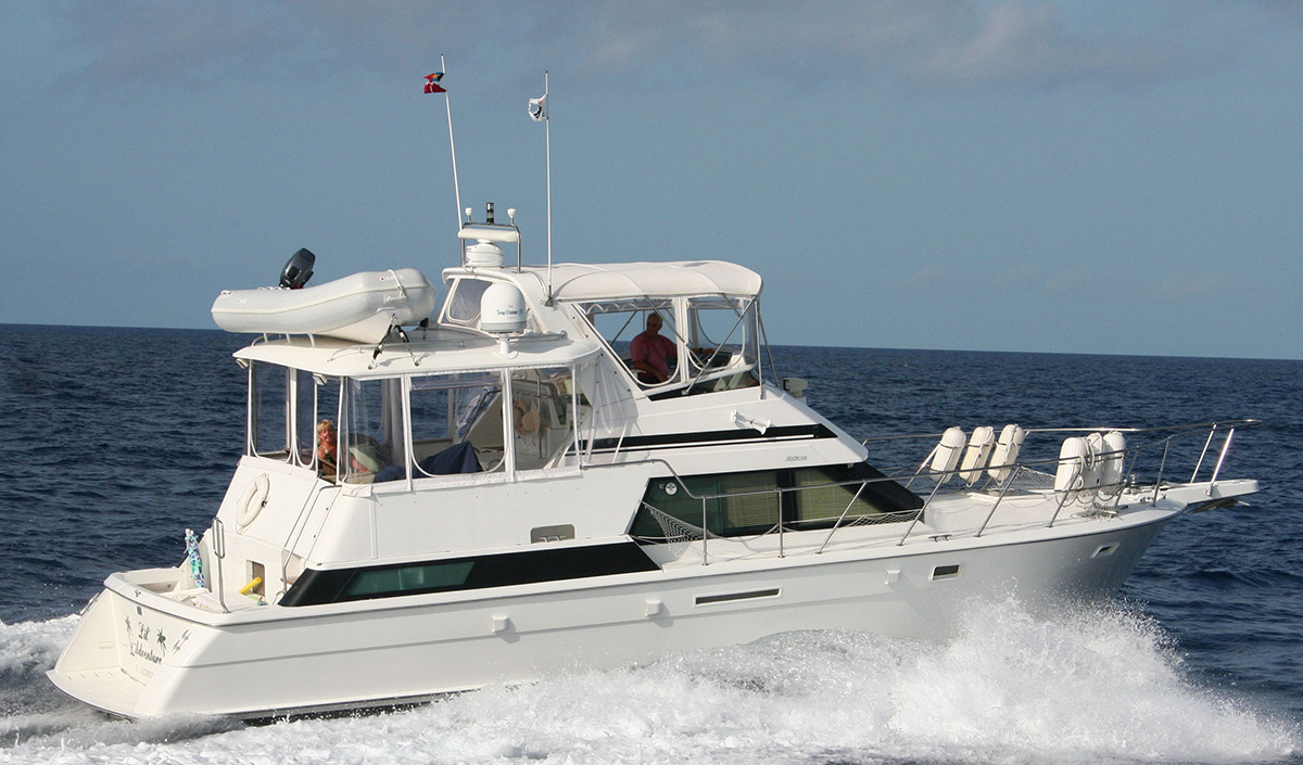 Hatteras Yachts 42 Cockpit Motor Yacht