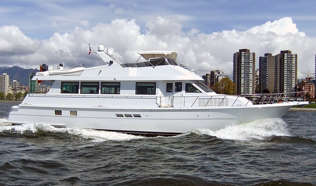 Hatteras Yachts 74 Sport Deck