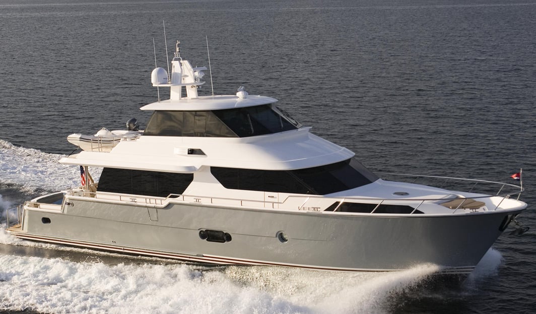 Horizon Yachts V74 Skylounge