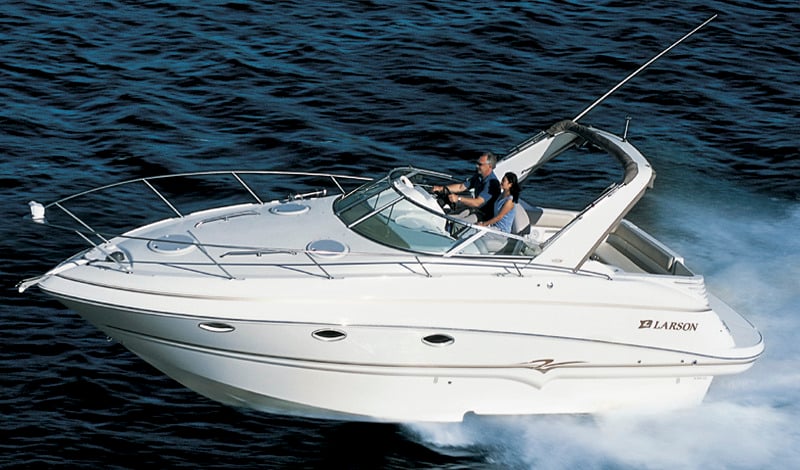 Larson 310 Cabrio (2003–08) | HMY Yachts