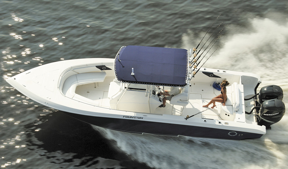 Fountain 32 Center Console
