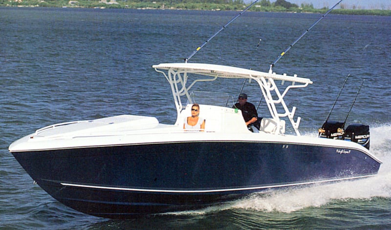 yページ Midnight Express 39 Cuddy (2000–10) | HMY Yachts