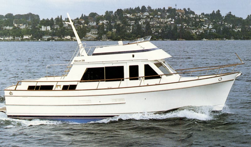 Ocean Alexander Yachts 38 Double Cabin