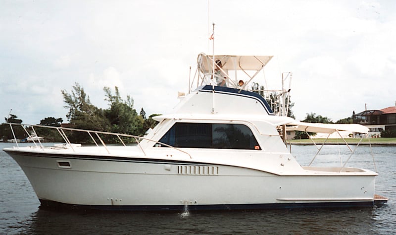 Hatteras Yachts 36 Convertible