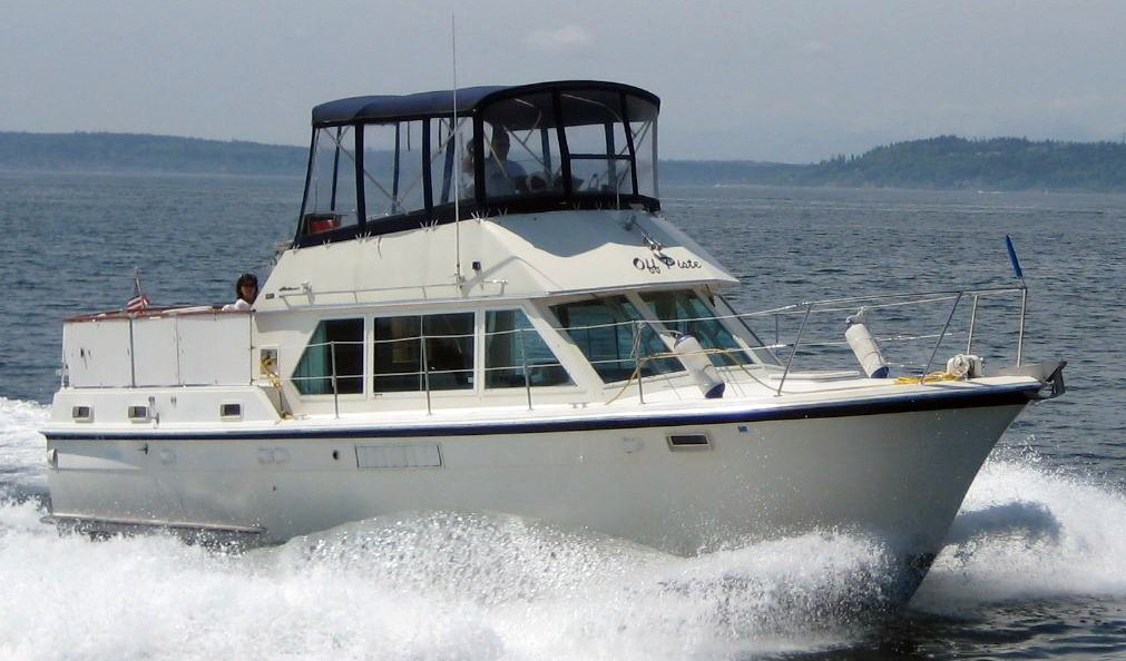 Hatteras Yachts 38 Double Cabin