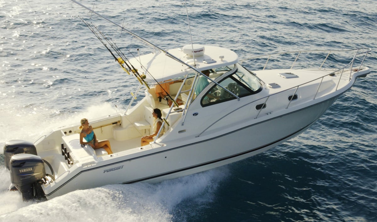 Pursuit Yachts 3370 Offshore; 335 Offshore