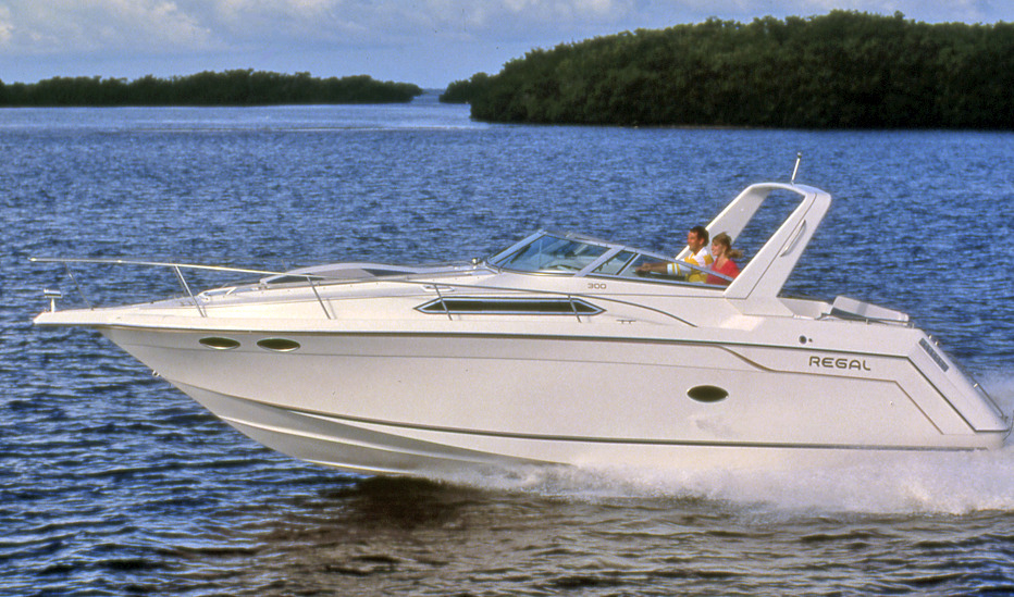 Regal Yachts 290-300 Commodore