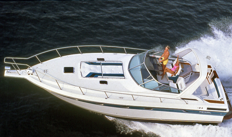 Regal Yachts 360 Commodore