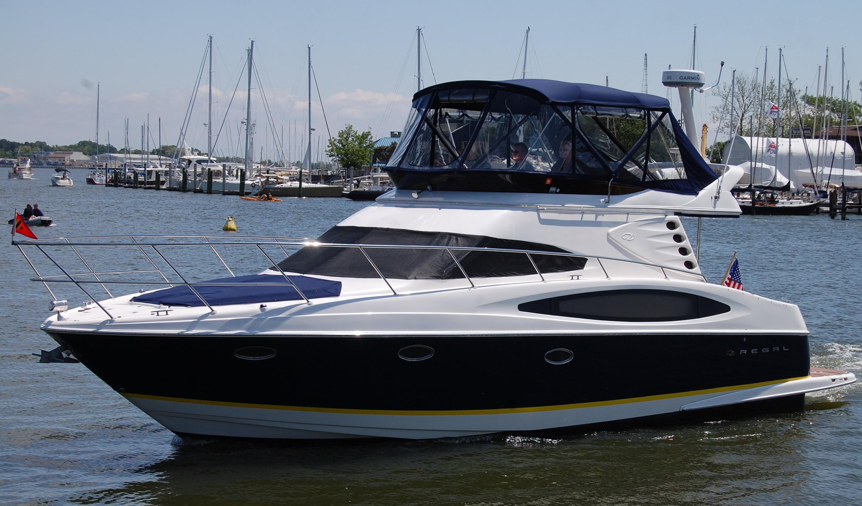 Regal Yachts 3780-3880 Commodore; 4080 Flybridge