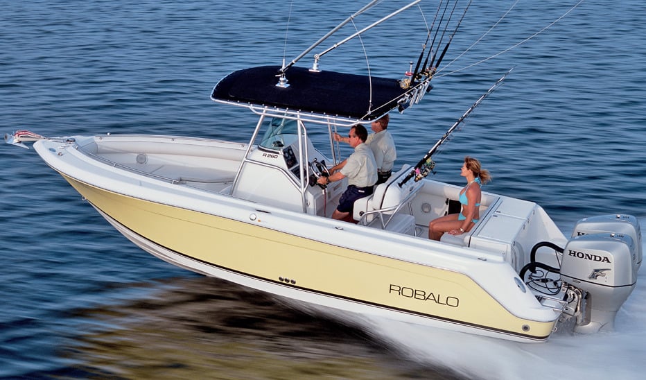 Robalo R260 Center Console
