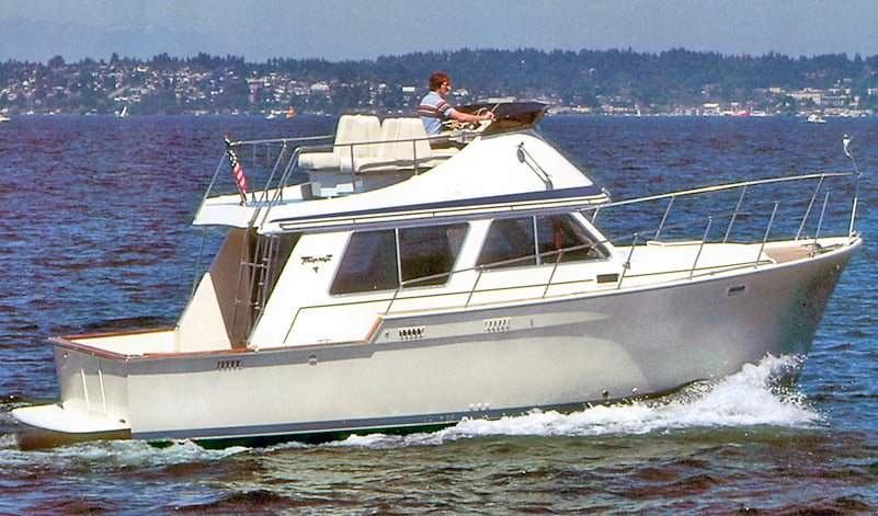 Tollycraft Yachts 34 Convertible Sedan