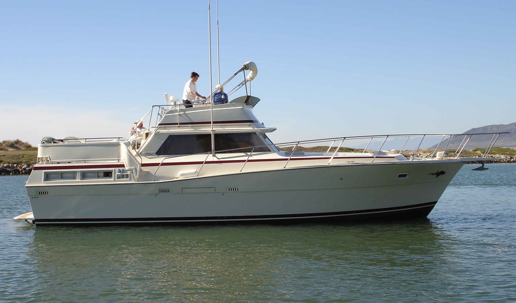 Viking Yachts 43 Double Cabin