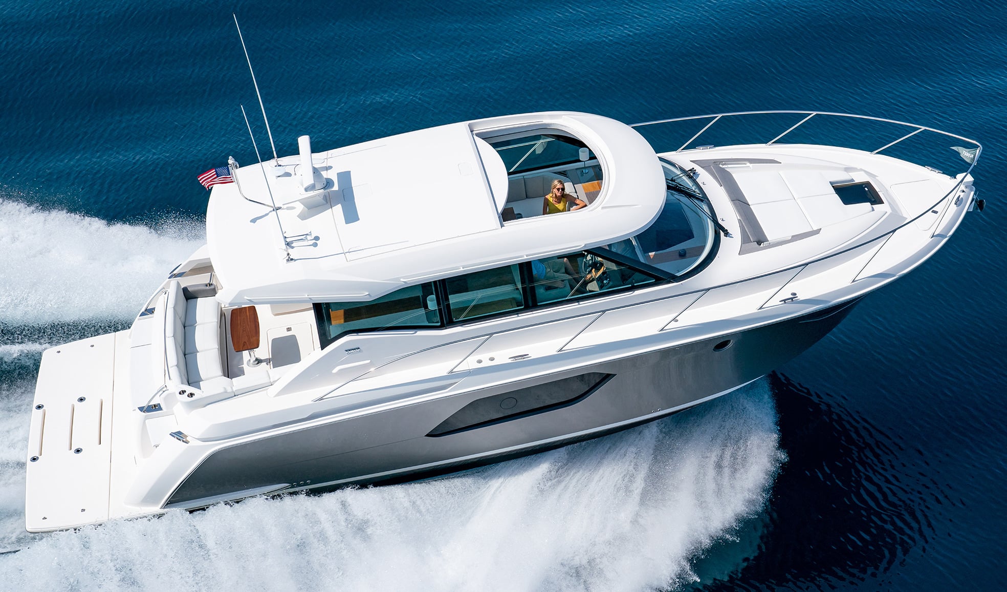 Tiara Yachts 50-53 Coupe