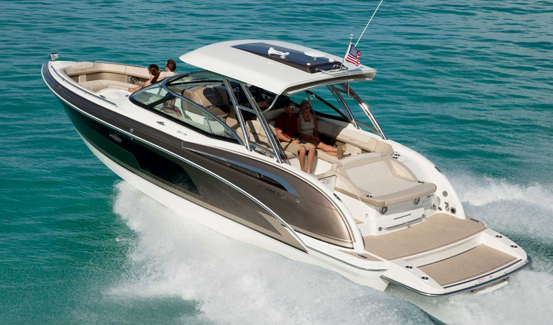 Formula 350 Crossover Bowrider