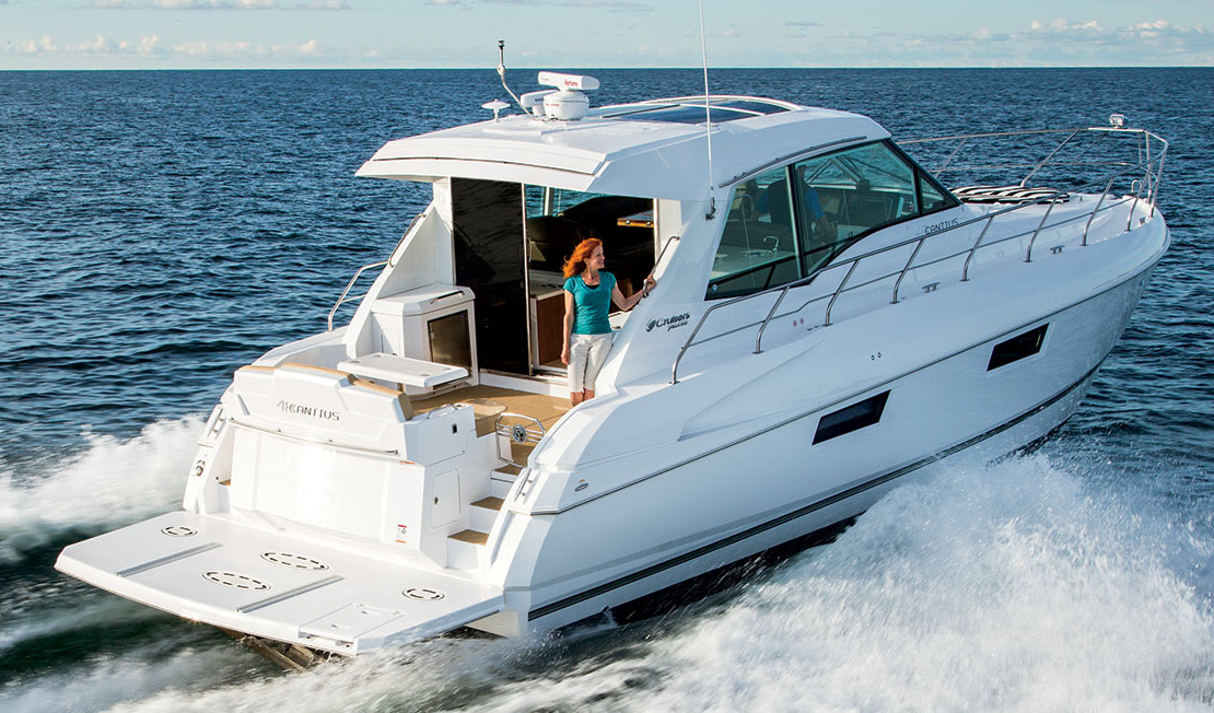 Cruisers Yachts 48 Cantius