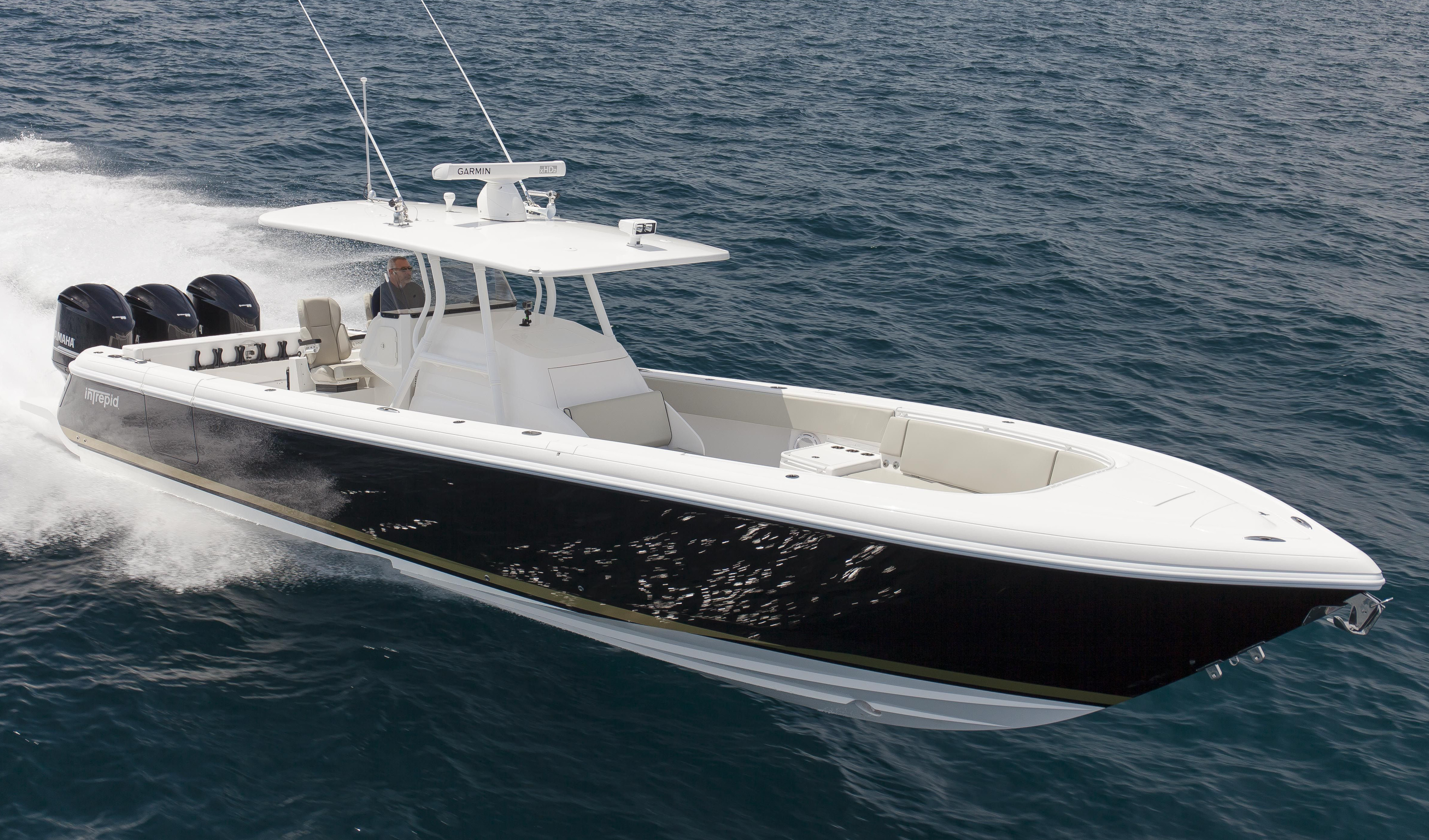 Intrepid Yachts 375 Center Console